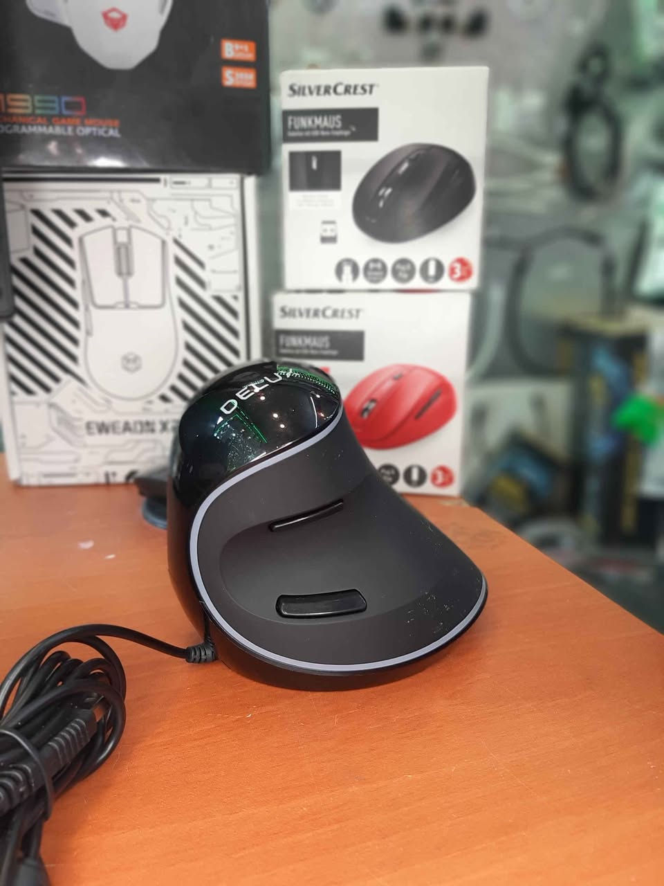 🖱️ ماوس DELUX M618 PLUS العمودي (Vertical Mouse)
💥 بسعر 20,000 دينار عراقي فقط!
إذا تقضي ساعات طويلة على الكمبيوتر فهذا الماوس هو الخيار المثالي، بتصميم عمودي مريح يساعد على تقليل إجهاد المعصم ويوفر راحة أكبر أثناء الاستخدام.
✅ تصميم مريح (Ergonomic)
✅ أزرار جانبية للتنقل بسرعة
✅ دقة واستجابة ممتازة
✅ توصيل USB – يعمل مباشرة بدون برامج
✅ مناسب للعمل، الدراسة، التصميم والاستخدام اليومي
💰 السعر: 20,000 د.ع فقط
🚚 التوصيل متوفر إلى جميع محافظات العراق
📦 الكمية محدودة، سارع بالحجز!
📩 للطلب أو الاستفسار راسلنا على الخاص، وسيتم الرد بأسرع وقت. 🔥 أربيل, العراق


**إذا كنت صاحب هذا الإعلان وتريد حذفه لأي سبب، رجاءا أرسل رسالة إلى الدعم الفني**