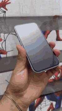 ايفون 15 عادي لون الازرق ذاكرة 128 بطارية 93 نضافة 100% شاحنتة الاصلية...