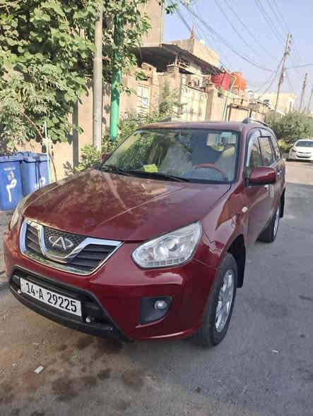 شيري تيكو مديل 2013 لون ماروني سنوية 2030 باسمي رقم بصرة حديث.
السيارة مصبوغة صبغ عام ومعمرة .
السايرة كل شيء يشتغل بيها تحكم ستيرن دفئة مقاعد شاشة سماعات.
المحرك والكير بلاد بس مصلحات يعني مفتوحات بس السيارة ما ناقصها شيء من العزم بيها انطلاقية وثابته.
بيها مشكلة بدبة البرشر الضغط الخاص بالبريك في هذه الشيء ياثر على شوي على استقرار المكينة بس مو ذاك التاثير الجبير .
السيارة نظيفة من برة ومن جوه لان مفتوحة الغرفة مالتها ومغسولة.
بيها تكحيلات بالجاملغ الخلفي والباب خلف السايق والدعامية طرف منها يحتاج بوليش حتى يتساوى اللون وي لون السيارة .
زوج تايرات جديد.
السايرة طالعة محافظات ماشية فوك 234,000km
سعر السيارة 51 وبيها مجال قليل للشراي 
للتواصل .
***********
موقعي البصرة قضاء الزبير
