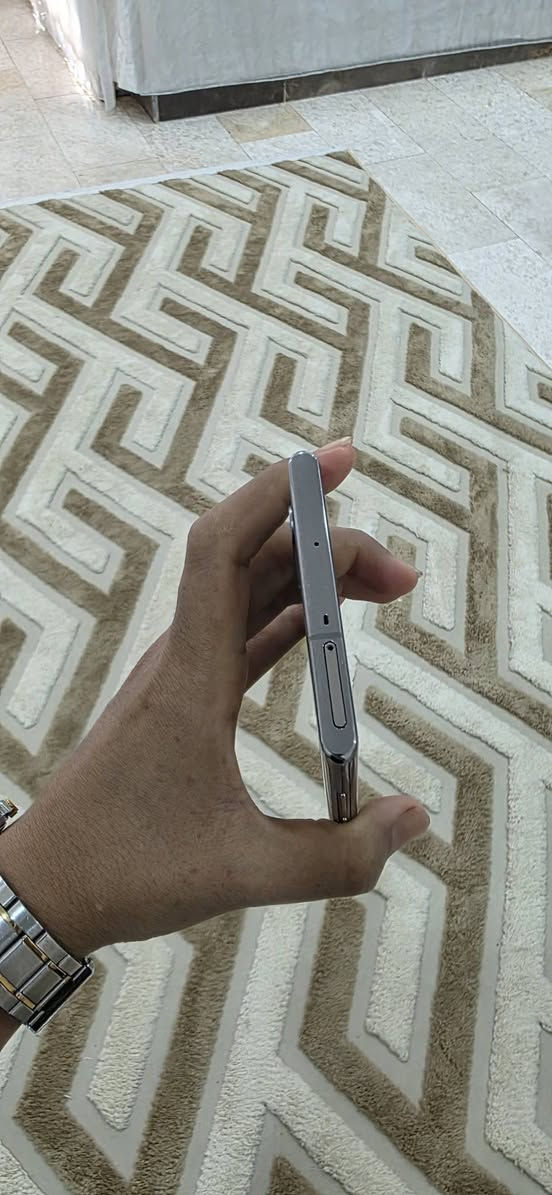يا الله
نوت 10 بلاس للبيع النسخة الكورية نضافة 95% مكفول من جميع النواحي 
شريحتين يشتغلن من اشتريتة ولمن سويتلة سوفت وير يشتغل حاليآ شريحة وحدة يعني يرادلك واحد ابو حاسبة مطور فاهم يشغلك شريحتين تريد تعوفة علي وحدة براحتك ذاكرة 256 عشوائية 12 وبي تسجيل مكالمات مخليلة وعربي جهاز مكفول من جميع النواحي حتى اكون صادق وياك توصيل ماكو عنواني بغداد وهذا رقمي  *********** وبي واتساب او فيس راسلني  لاي استفسار الجهاز سلس وسريع الى ابعد الحدود وعلفحص والكفالة تاخذه سعره 320 وبي مجال للطيبين 🌷
