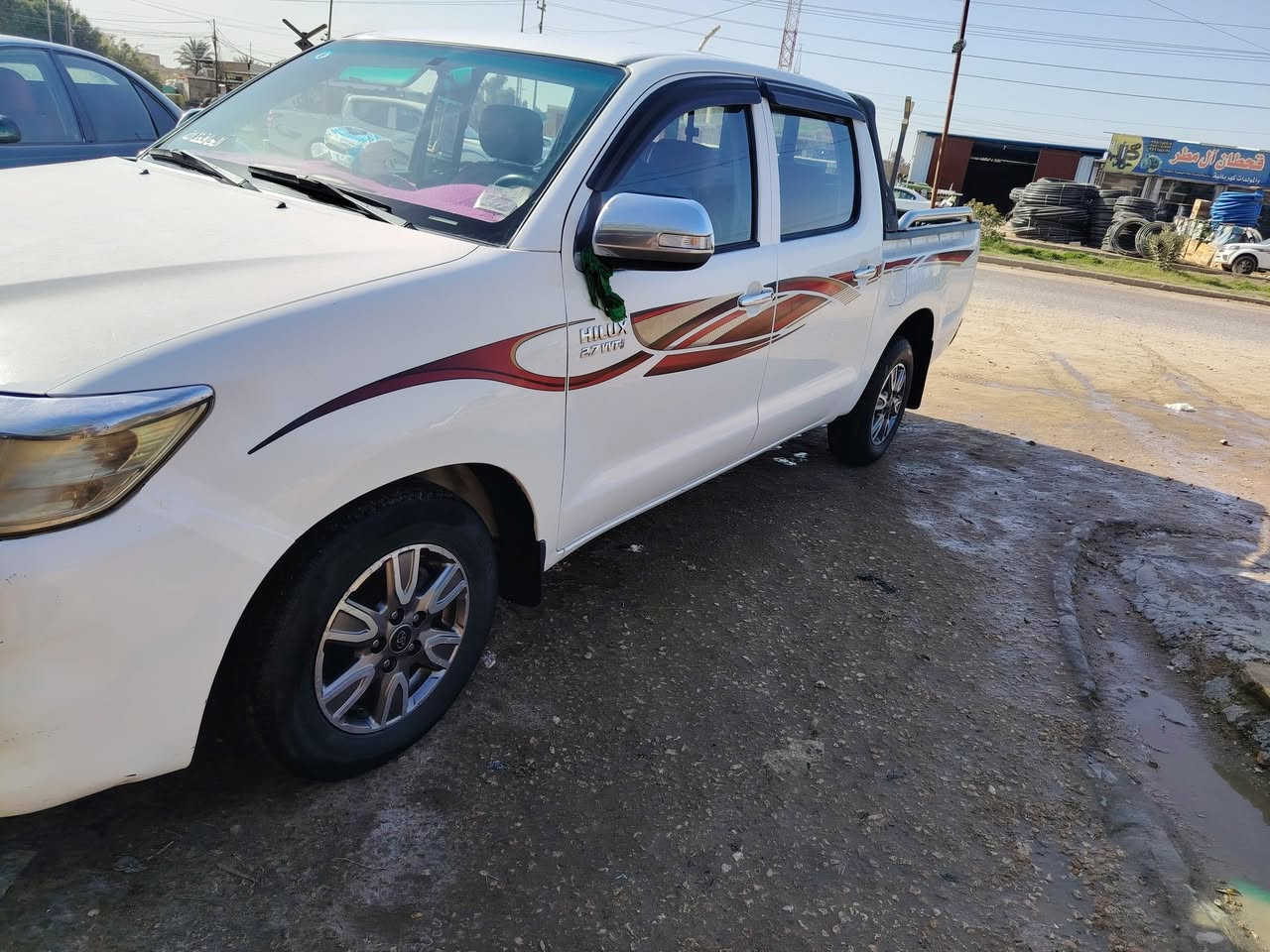 سلام عليكم للبيع بيكم تيوتا هايلوكس مديل 2014سعودي ام الداعاء شاصي 19رقم واسط بسمي مداور ثاني يوم جاهزه السياره مكينه كير  تبريد تخم تاير  سياره جديده بمعنى الكلمه مكفوله كفاله عامه السعر 195وبيه مجال لاستفسار***********المكان ديوانيه الحمزه الشرقي
