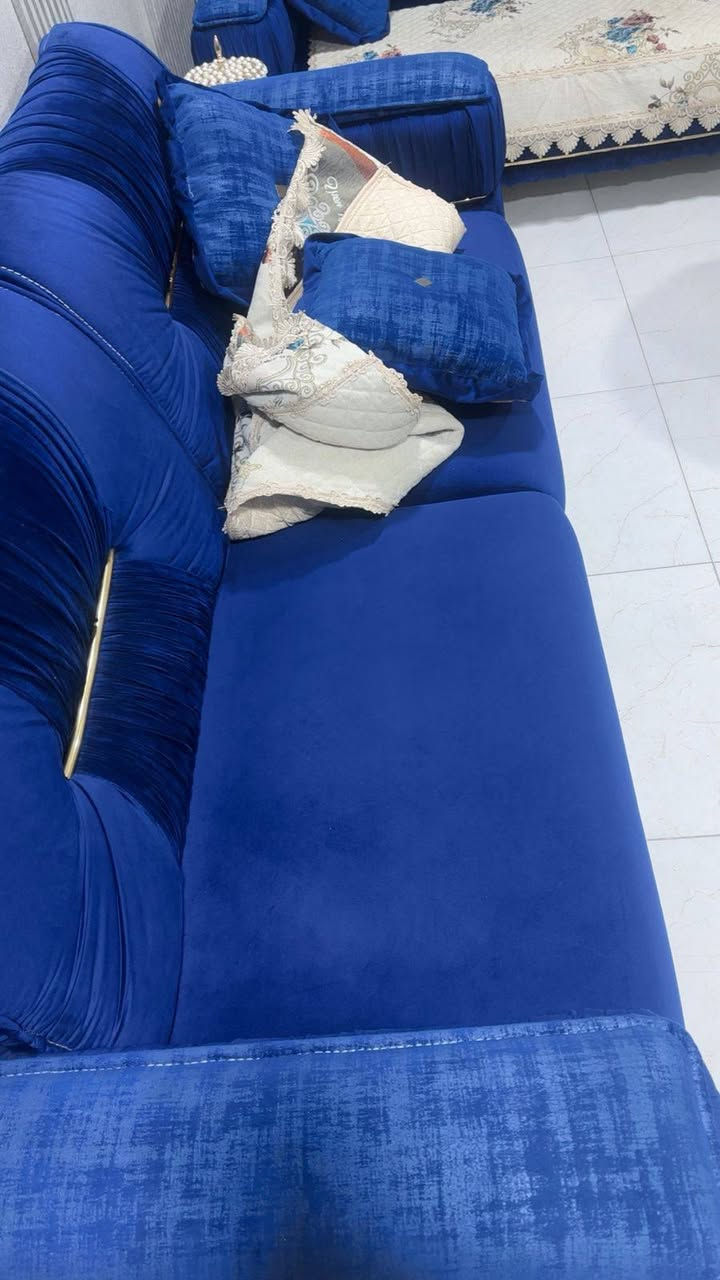 السلام عليكم 
تخم ٨مقاعد للبيع 
يتحول سرير  جديد كلش


**إذا كنت صاحب هذا الإعلان وتريد حذفه لأي سبب، رجاءا أرسل رسالة إلى الدعم الفني**