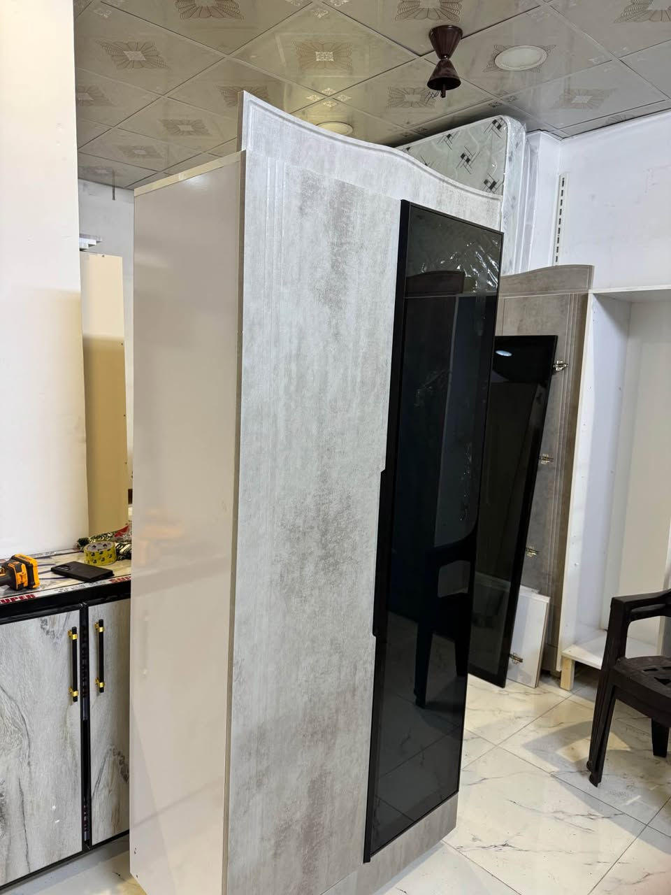 سلام عليكم الى زباىنا الكرام وصول كنتور موديل جديد بلون بريس ليد موديل 2026 ٢ باب و ٣ باب يتوفر الوان مختلف
مع تخفيض اسعاره عرض اسعاره قنبله العروضات🔥🔥🔥
 رقم موبايل ***********
يتوفر توصيل الى جميع مناطق كركوك كركوك, العراق
