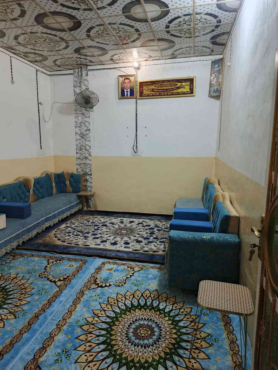 بيت للبيع في البستنه المساحه 250/يتكون من غرفتين 5×٤وهول واستقبال 5×4ومطبخ 3.5السعر 45وقابل للتفاوض/***********
