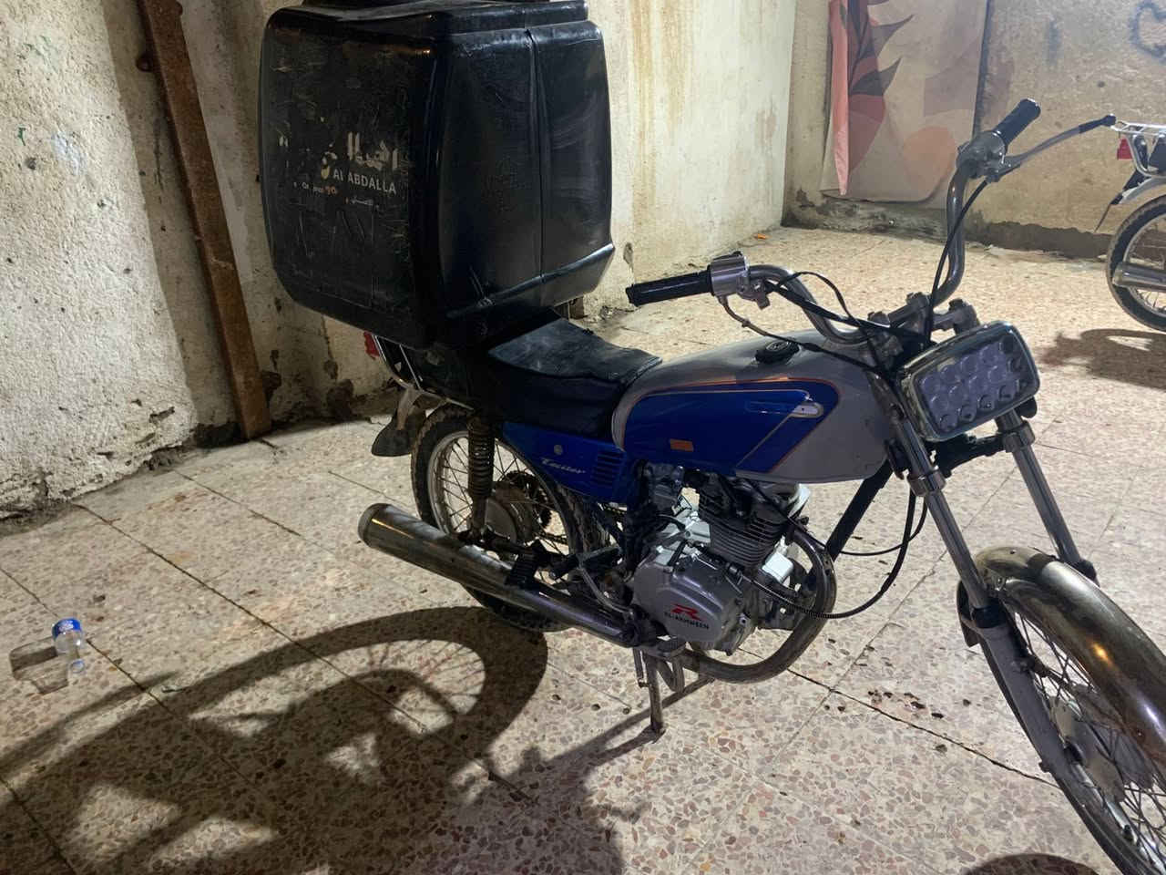 اسلام عليكم دراجه يراني البيع سعر 400 وبيه مجال هيه وصندوك تفاصيل اكثر خاص مكاني بصرة عشار ***********
