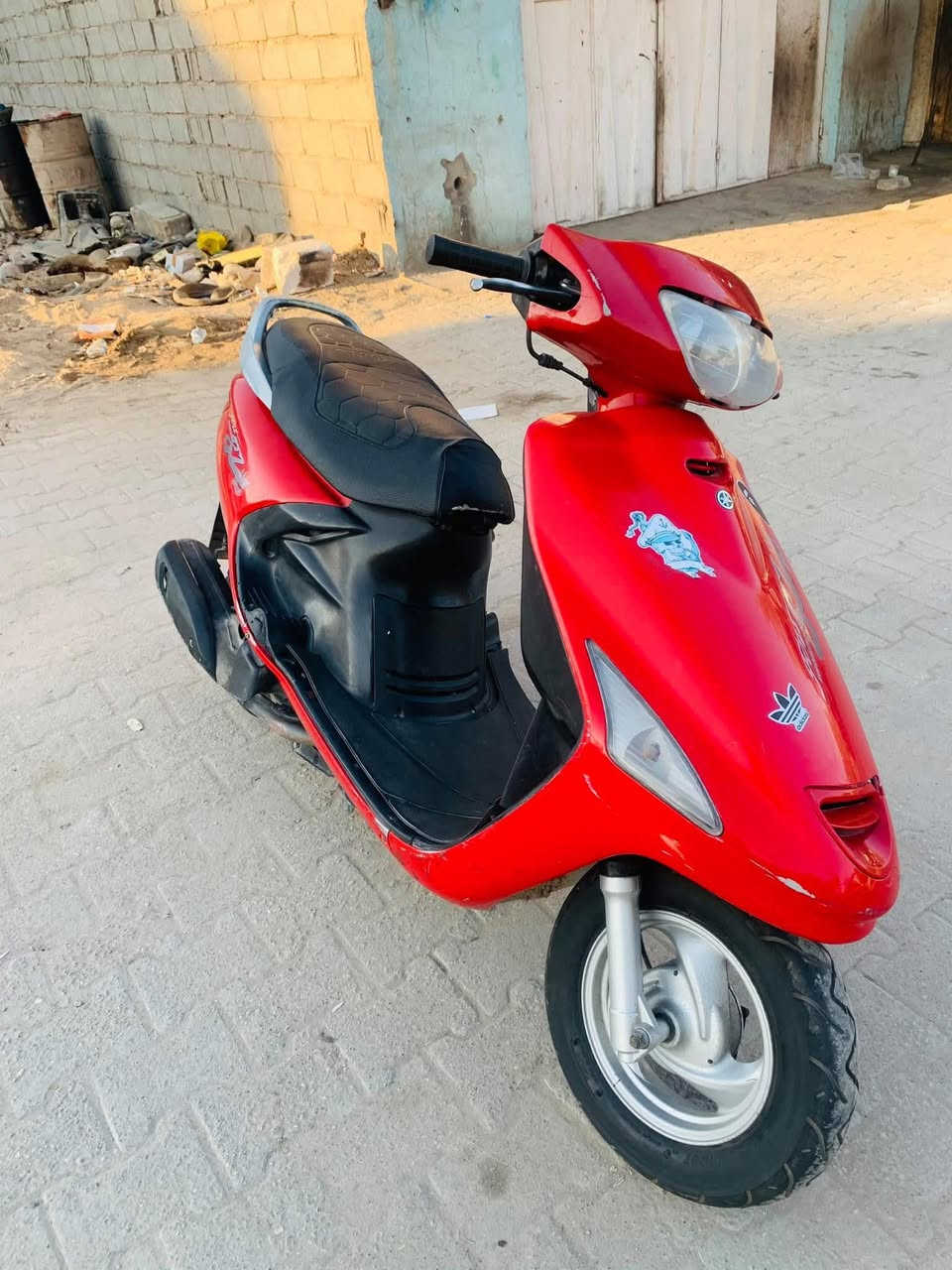 دراجه فورتي فراشه نضيفه نكره سلف محرك ١٢٥ سي سي سرعه 140  
سعر ١٧٥بيهه مجال بسيط
العنوان  الاسكندريه حي المصطفى الثاني
هاتف***********
