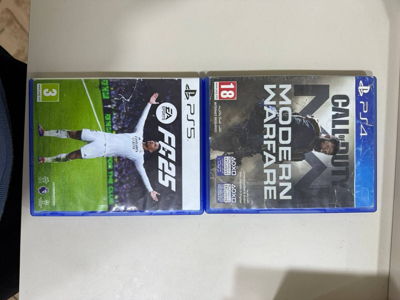 بلي فايف سلم اوربي 1 تيرا مستخدم شهر اخوه الجديد وياه اثنين جوستيك اصلي و 3 لعبات السعر 750 الف
*********** بي بس واتساب
