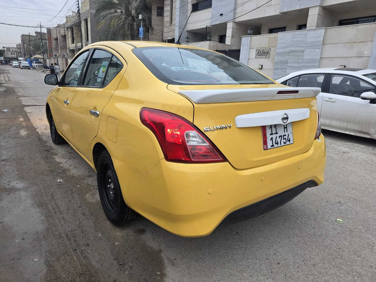 سني هندي 2021 خليجي بليته زركه بيه تبديل جاملغ ايمن وبارد بالغد شي بسيط والباقي مكفول كير ومحرك كفاله تبريد ثلج تحكم ستيرن شاشه سبايدر يدات نيكل بلوجكترات مدوشمه كاعيه وكشنات شادله لايت زنون سياره جاهزه من كل النواحي سبير المقدس ما نازل كباته الشركه بعدهن بجيسهن ماشيه ١١٩ الف حقيقي وين ميعجبك افحص رقم بغداد الجديد باسمي مكان بغداد السعر  115 ورقه للاتصال ***********
