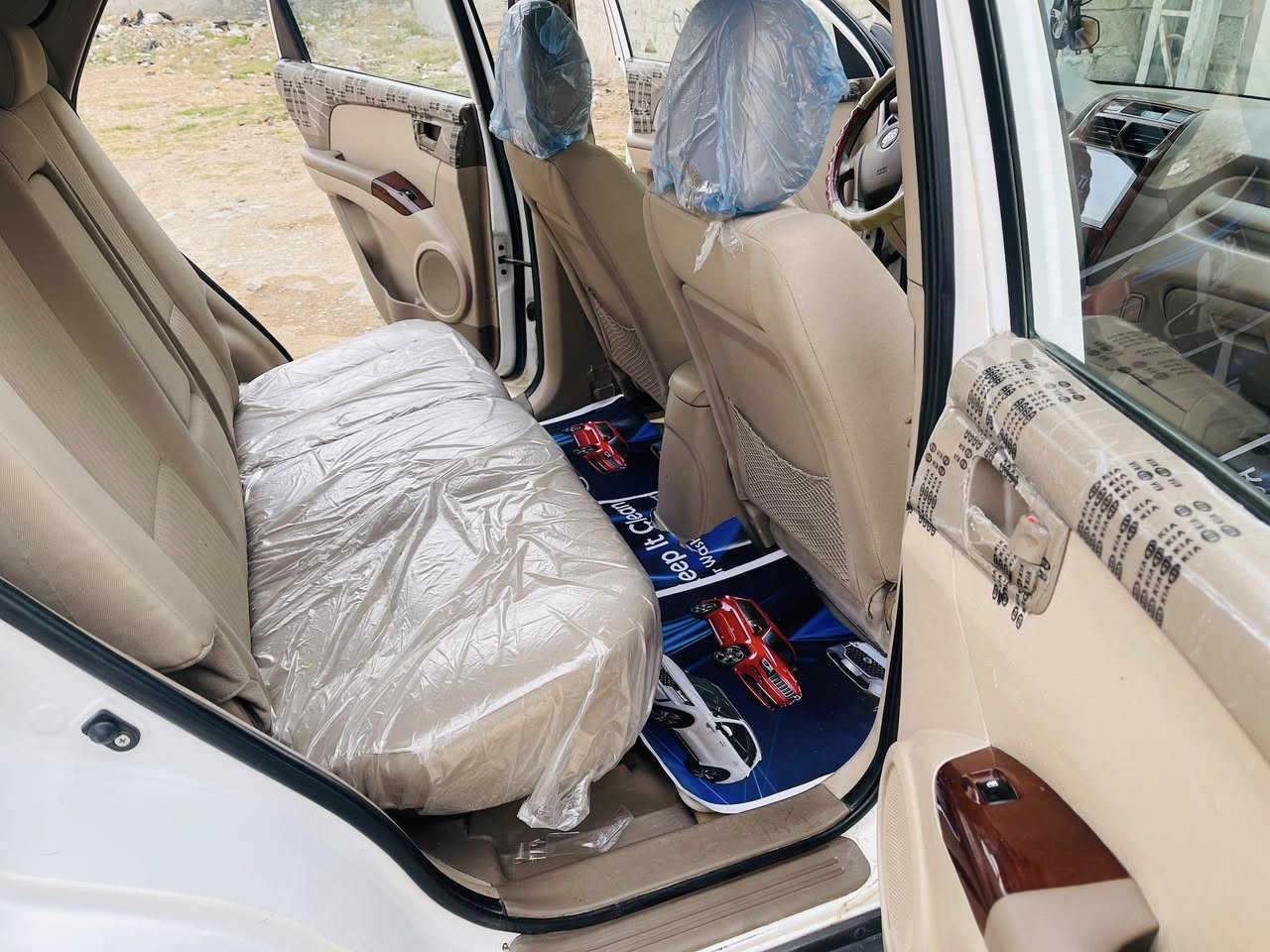 سبورتج 2009 خليجي السونار مرفق وية الصور مال حناي خير من الله بيه شغلات بسيطة السعر 130 وبيه مجال للشراي مكاني ديالى المقدادية الاستفسار هاتف ***********
