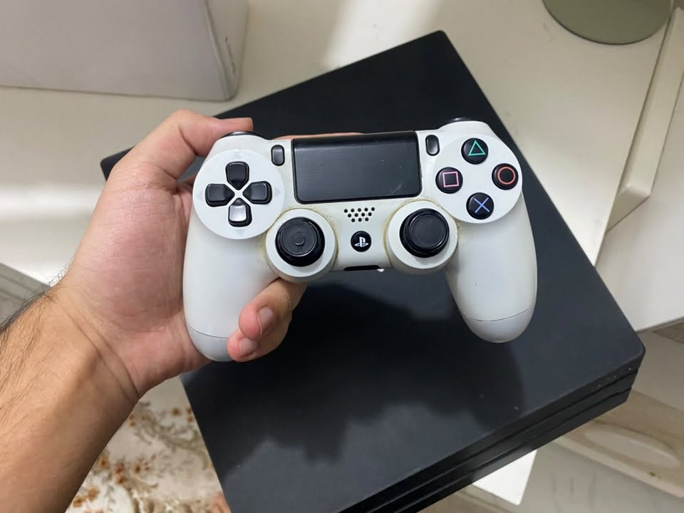 Ps4 pro مستعمل اونلاين تفحصه يمي بي ذني الالعاب والصور كدامك لوك ما مفتوح ونضيف مكاني النجف حي ميسان  السعر ٢٨٠
التواصل *********** واتساب

