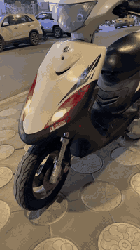 سلام عليكم ماكس عدله للبيع 
2003 الدراجه حلوه ما نقصها شي 
كلشي شغال بيه بلاديه 49 بيه شلعه ومعدل فول
غراضها البلاديه كلها موجوده   الشراي يتصل او متواجد واتساب.  ***********
