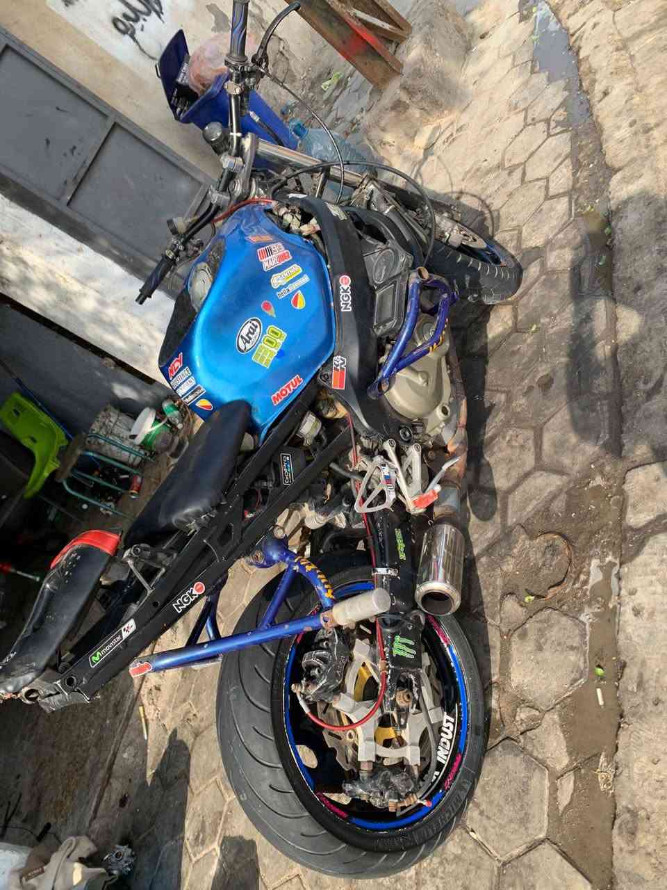 بطح افوراي f4i 600 للبيع
كفاله عامه 
دراجه مابيها نقص شغل وتونس 
دزويد كامل بكره 70 صالنصه SC 
عليها برمجه طلقات ونار 
مكاني بصره مامتواجد بلفيس اتصل علي وتدلل 
***********
