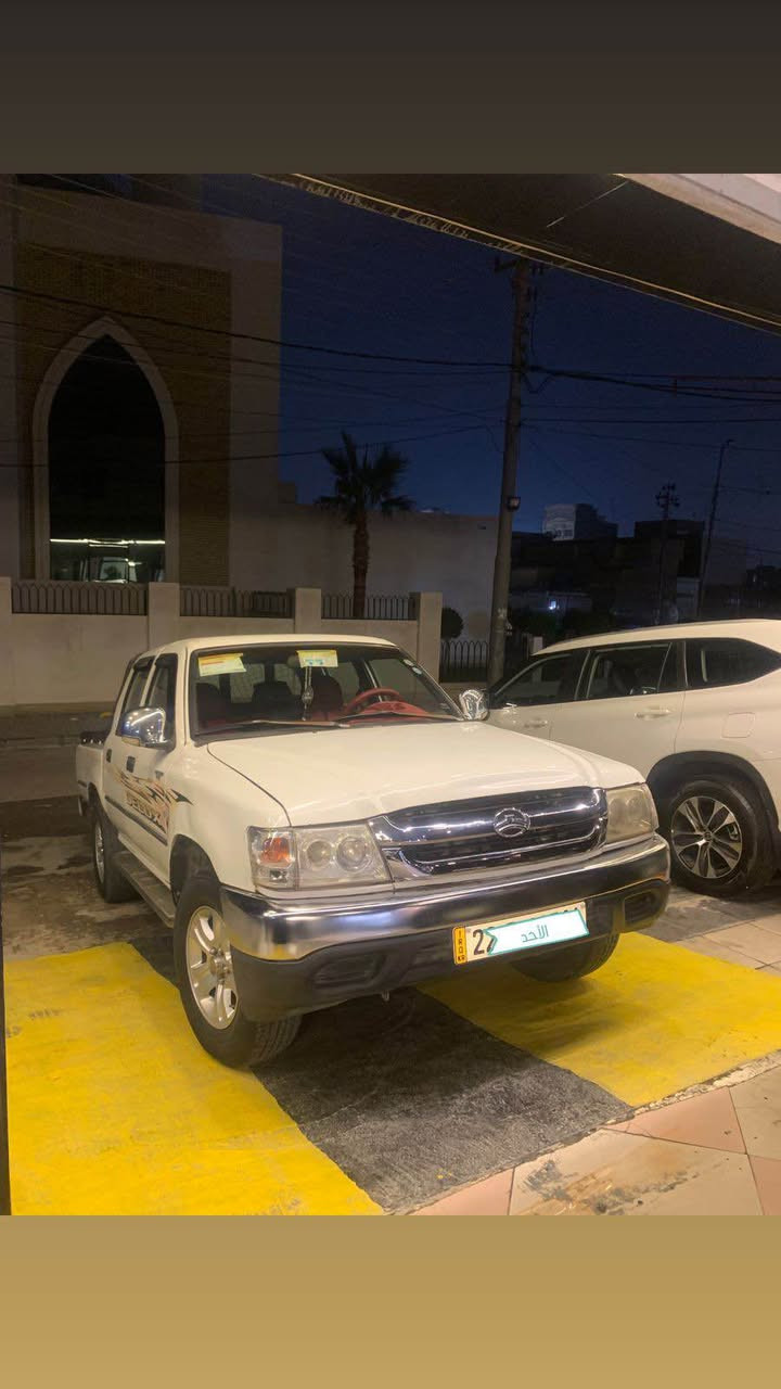 پیکەپ دێر 2012 
م/ V4 کەپس گێڕعادی 
ڕەقەم و سەنەوی نوێیە 
ڕۆیشتن / 123 هەزار کم 
بێ سبوغ 
شوختێک و قۆپێکی هەیە 

نــــــرخ ٨٥مجال
*********** أربيل, العراق
