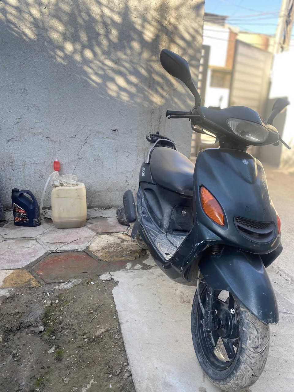 السلام عليكم 🫡
دراجه اكزز للبيع 

حساس ستنده 

كهربائيات شغالة باكملها 

مكينة ما مفتوحة جديدة 
السعر / 850 وبيها مجال 
مكان / حلة / كريطعة 

للستفسار / ***********
