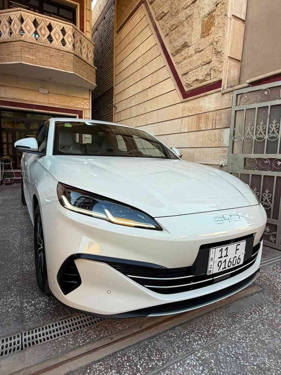 سلام وعليكم بي واي دي سيل 6 موديل ٢٠٢٥ ماشية ٩ الاف الكلي خمس كامرات كشن كهرباء شاشة قلاب داخل ابيض ملكي 
السعر ٢٤,٣٠٠ وبيها مجال المكان سيدية حي الاعلام للاستفسار الاتصال على *********** ومتوفر واتساب ايضا
