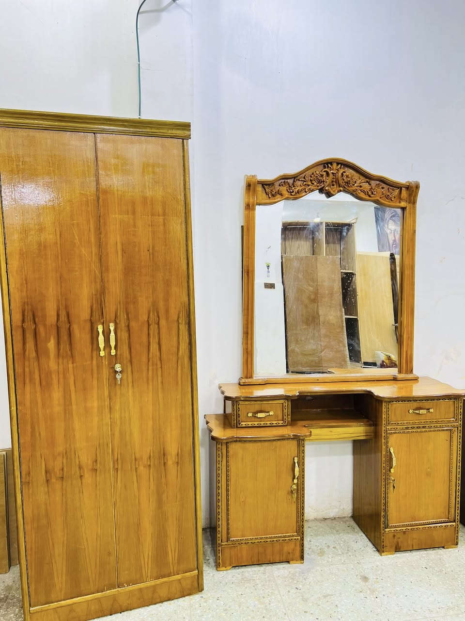 غرفه ام السته ملحق ⚜️
مستخدمه شي قليل نضافه99‎%
 سعر750واصل داخل بغداد 
بغداد مدينه الصدر اكو توصيل🚚 للحجز ولستفسار ***********
