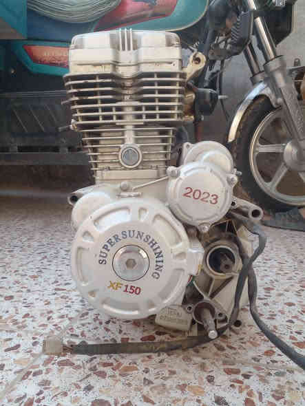 محرك ستوته جمره للبيع بس تجفيت عوزه 
موديل 2023الحجم 150
السعر 100وبي مجال 
لاسفسار ***********
مكان: واسط _كوت
