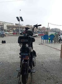 شباب دراجة للبيع حجم١٤ ٤بطاريات وبدلت ٢جدد  اشاير وزنون  سويج زبصمة  ك...