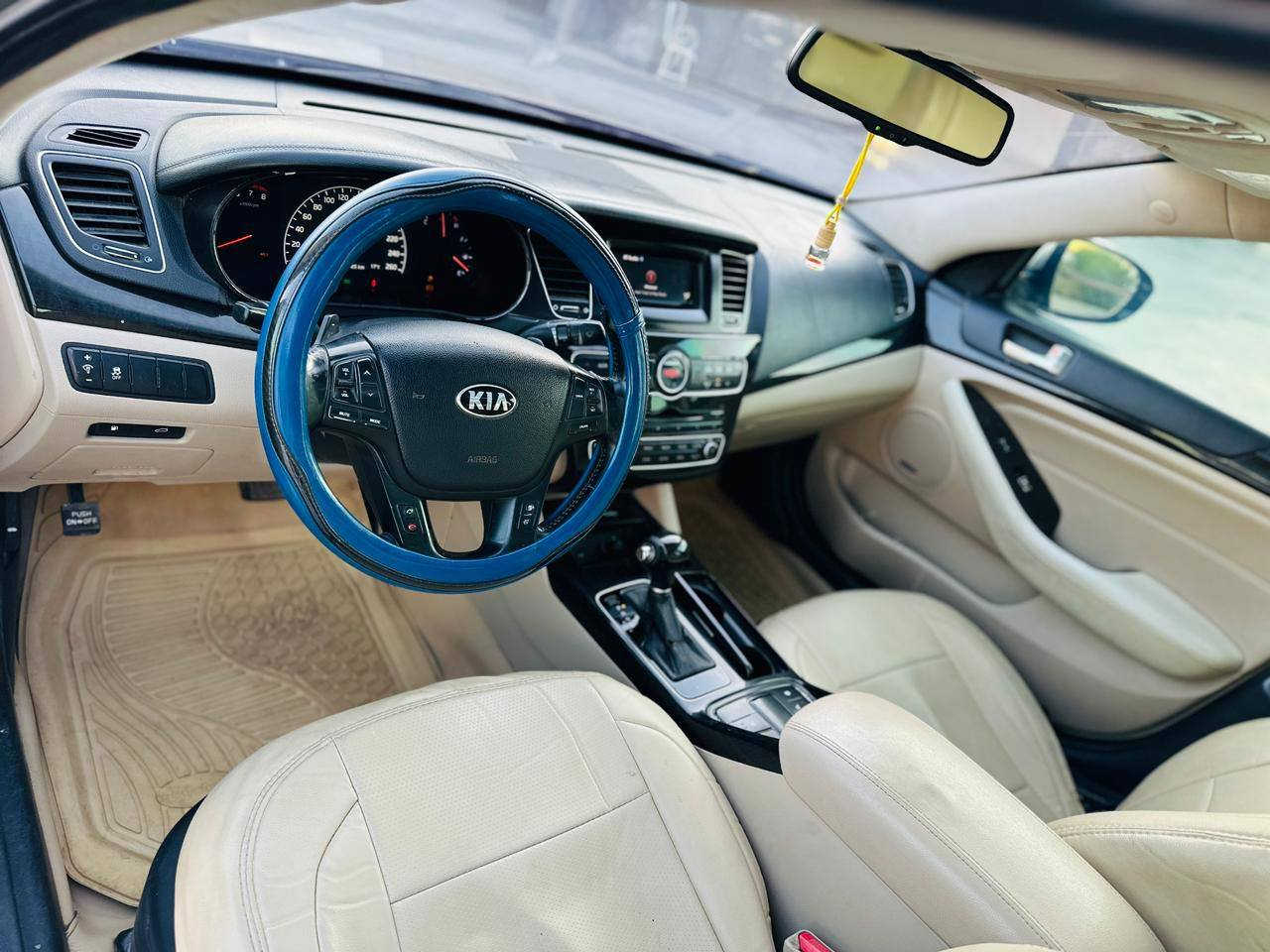 السلام عليكم للبيع او مراوس كيا كادينزا موديل ٢٠١٤ خليجيه محرك ٣٠٠٠ فول مواصفات اعلى فئه جاهزه بدون نقص تخم تاير جديد كهربائيات كلهه تشتغل داخل نظيف صدر امامي وخلفي ممتاز مصبوغه حزام عدا كم قطعه مكفوله من الحادث مكانها بغداد الدوره ابو دشير هاتف *********** سعرها ١١٥ وبيها مجال ان شاء الله تعالى بغداد, العراق
