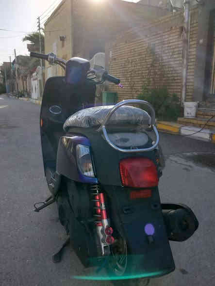 دراجه بوليسي نوزل حاويه كفاله عامه توني اخذته للبيع السعر مليون و ونص بيه مجال لطيبين المكان سوق الشيوخ ***********
