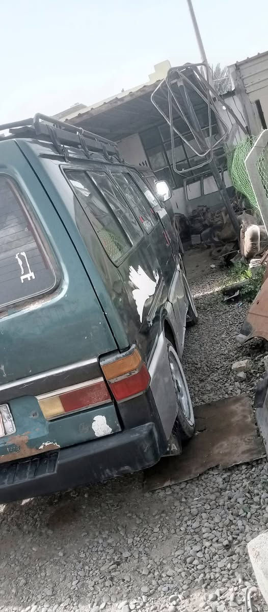 سلام عليكم بسته موديل ٩٥ بغداد احمر مكينه بيه خيط بخار قليل كير اكسل انظاف سعر ٢٠ وبيه مجال بصيط ***********
