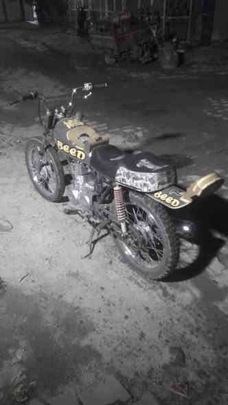 سلام عليكم شباب دراجه يرانيه سيجي نامه دراجه تعمري جديد دراجه ريده بيع او مراوس حسب القناع سعر دراجه ٦٥٠بيه مجال حك جيه راقم بي واتساب *********** واتساب مفتوح
