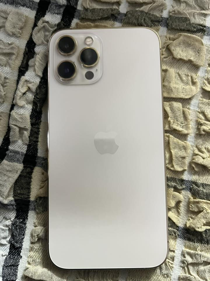 ايفون ١٢برو ماكس ذاكره ٢٥٦  جهاز جديد  فطر زغير بلحافه ماواصل الكامرات فيس ايدي شغال بطاريه ٨٠  جهاز #مقفول ايكلود  قيمه بل يرضي الله وخذه  مكاني بغداد المشتل  وماعندي توصيل ابيع من باب البيت رقمي ***********
