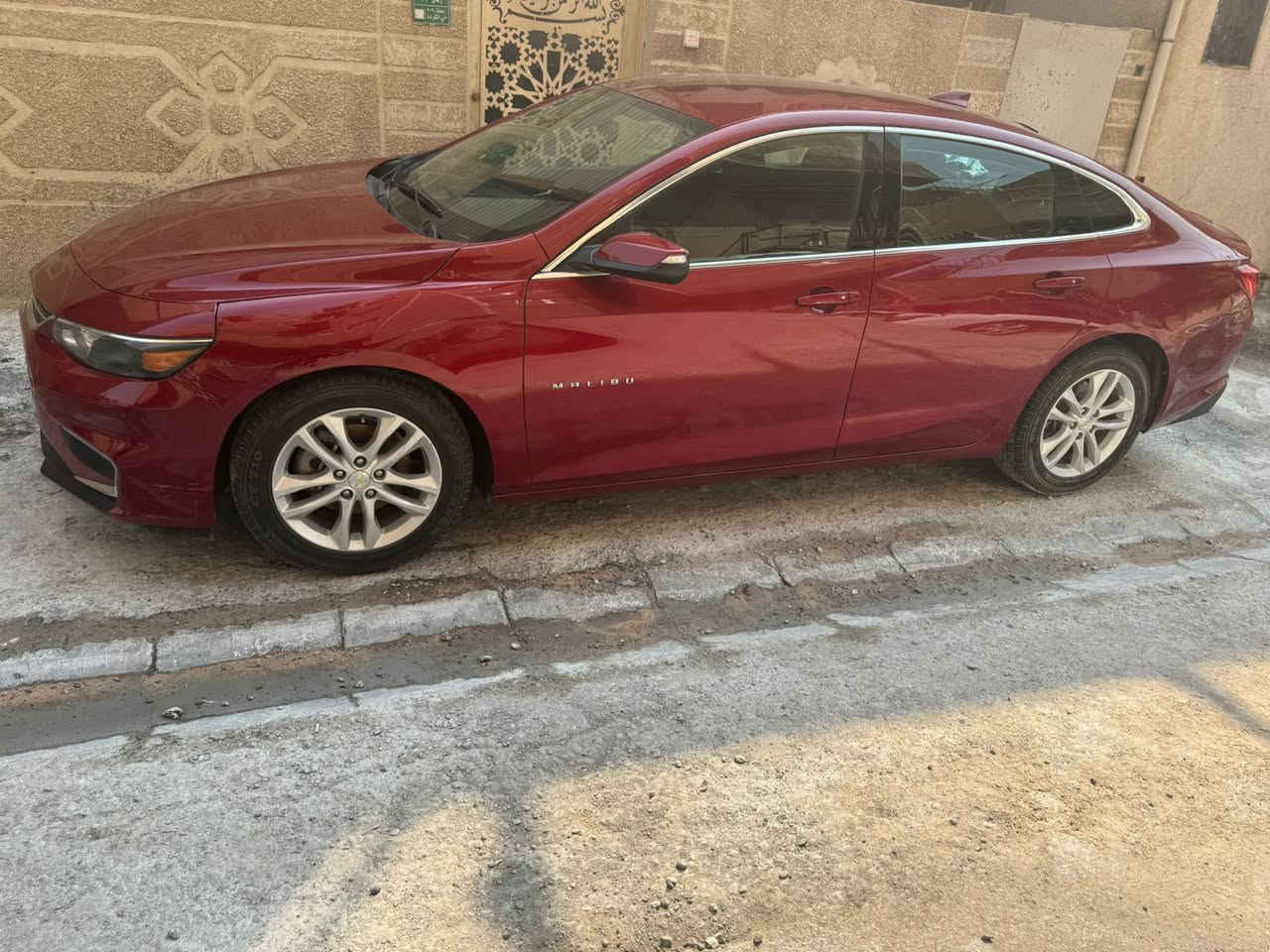 السلام عليكم  
ماليبو 2018 LT 
امريكي لون ماروني رقم بابل مشروع وطني باسمي 
السياره حادثها بامريكا موضح بالصوره 
واهنا بالعراق راشين عليها بطش موضح بالفديو ابيعها ؏ وضعها
مواصفاتها محرك 1500 تيربو وتبريد قطعتين تحكمات بالاستيرن كاميرا كشن كهرباء 
سعرها 100 ورقه 
مكانها بغداد / الكراده الشرقيه 
للاتصال او الاستفسار ***********
غير متواجد ؏ الفيس
