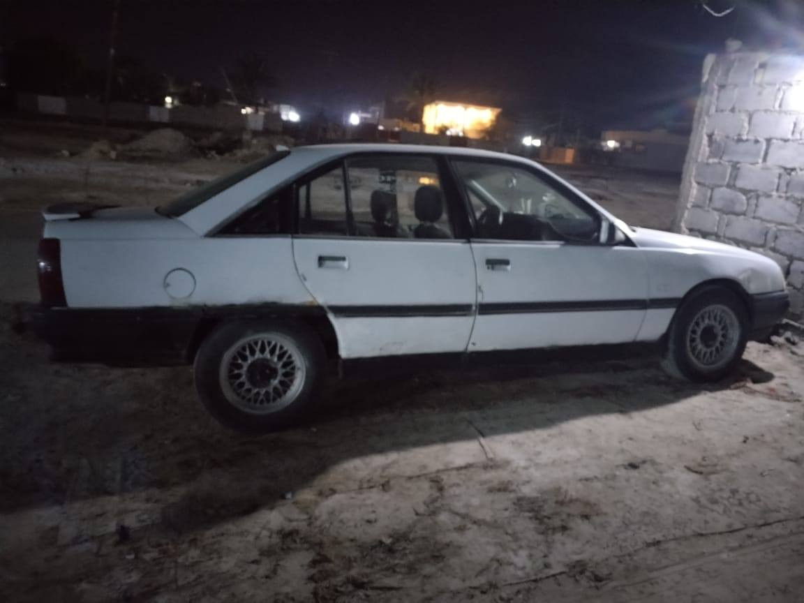 مكلف بالنشر اوبل اوميكا موديل90 للبيع  سياره جاهزه  سعر 23 وبيه مجال هذا رقم صاحبه ***********
