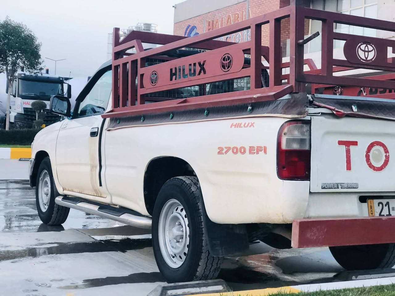 تۆیۆتا ئەڕنەب مۆدێل(2002)پێش مۆنیکا (5)قولاپ کابلێتەر سەیرەیەکی تابڵێی تندوتۆڵ بێمەسرەف 250مەسرەفی تیانیە 4تایەی نوێی لەژێرە مەکینەی نەکراوەتەوە 3 پارچەی بۆیاخە ڕەقەمو سەنەوی نوێیە تا(2030)سعری88گەڵاو مەجالێکی برایانە 
***********  شوێنن سەیدسادەق
