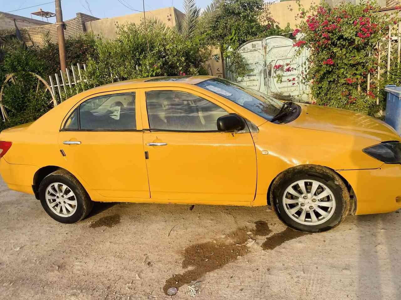 سلام عليكم بيوايدي ٢٠١١للبيع مكينه وكير لانسر السياره متچايه ومعمره مثل مادشوفون الحقيقه احلى من الصور تبريد ثلج  ثلج  صدر خلفي ٥٠% وكبل للشارع السعر ٣٢ وبيهه مجال حك الجيه رقم بغداد تحويل ثاني يوم المكان بغداد حي البتول الرقم ***********

