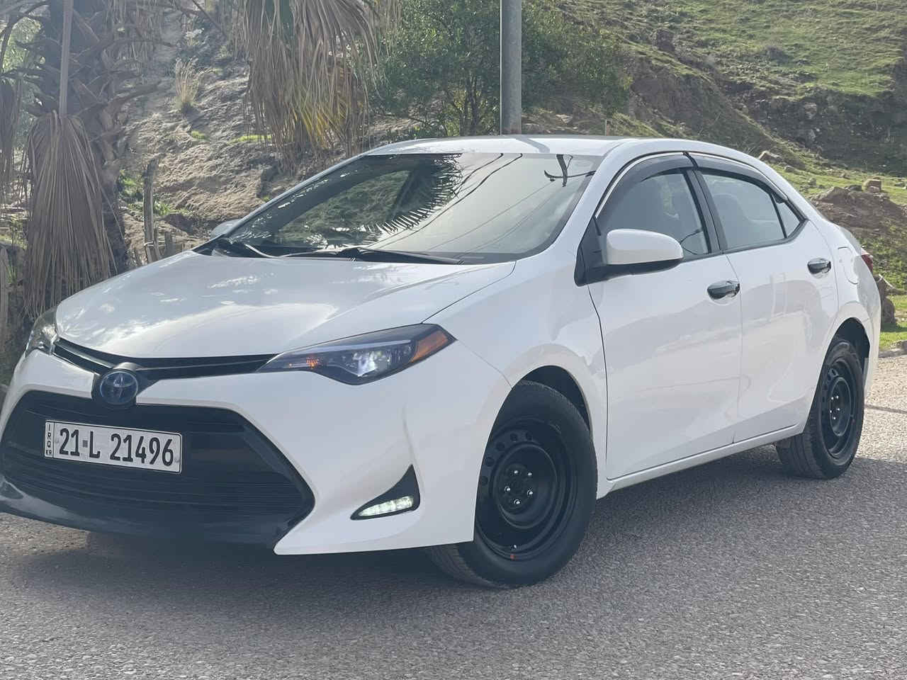 كورلا أمريكي 
موديل ٢٠١٩
موصفات Le
سعره ١٣٣ بيع مستعجل
لونه ابيض ثلجي رقم سليمانيه مجدد لحد ٢٠٣٠
داخله لونين السياره 
محرك ١٨٠٠ المرغوب 
٤ تايرات جديد 
محرك كير مكفول من كل النواحي  شرط ما مفتوح 
رادار حجر 
ارضيه مغلقه
تبريد تدفئه كله شغال
السياره ما ناقصه دينار كامله وجاهزه 
ضرره بونيد وجاملغ امريكا وباب بالعراق 
اربع اصابع بارد بحافة السقف 
اكو فديو بالمنشور شوفه واتصل السياره 
ماشيه ١٠٢ الف ميل
مكاني كفري اتصال فقط 
***********
