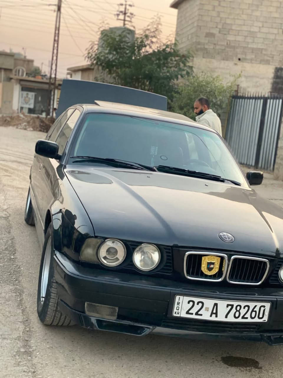 السلام عليكم بي ام للبيع موديل 1993 حجم 525 اصل مابيها اي ضرر صبغ جمالية فقط سنوية جديده دفتر بانزين السيارة باسمي الجناي يعرف تفاصيلها من الصور السياره فول دبل ايرباك فتحه سقف كشنات جلد محرك كير خير من الله مكانها كركوك السعر 75 
***********
