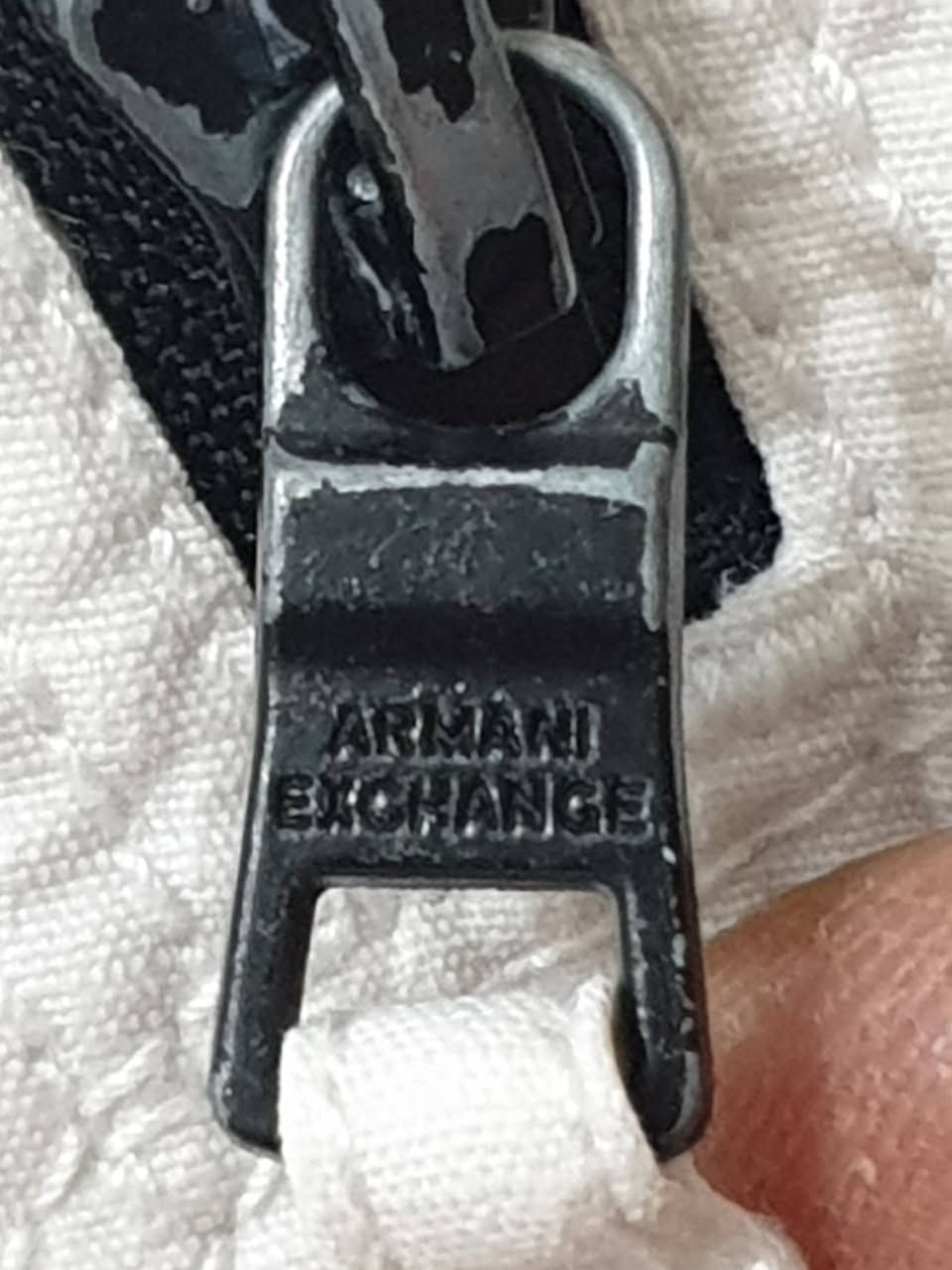 السلام عليكم جميعا...
قطعتين برمودا... بالة و نظافة 💯 % 

القطعة الاولى...
أرماني إكسچينج Armani exchange 
الخامة قطن 💯 %
قياس 30 - 31 لون ابيض 
اربعة جيوب أمامية و اثنين جانبيات بطباقات و اثنين خلفيات بسحاب 

القطعة الثانية...
بيرشكا Bershka 
الخامة جينز
قياس 32 راهي او 33 فت ...
اللون ليموني فاتح
سعرهن 25 الف شامل التوصيل


**إذا كنت صاحب هذا الإعلان وتريد حذفه لأي سبب، رجاءا أرسل رسالة إلى الدعم الفني**
