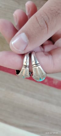 محابس فضه اثنين للبيع حجر فيروز لبه نشابوري رضوي صافي فضه عيار 925 اصل...