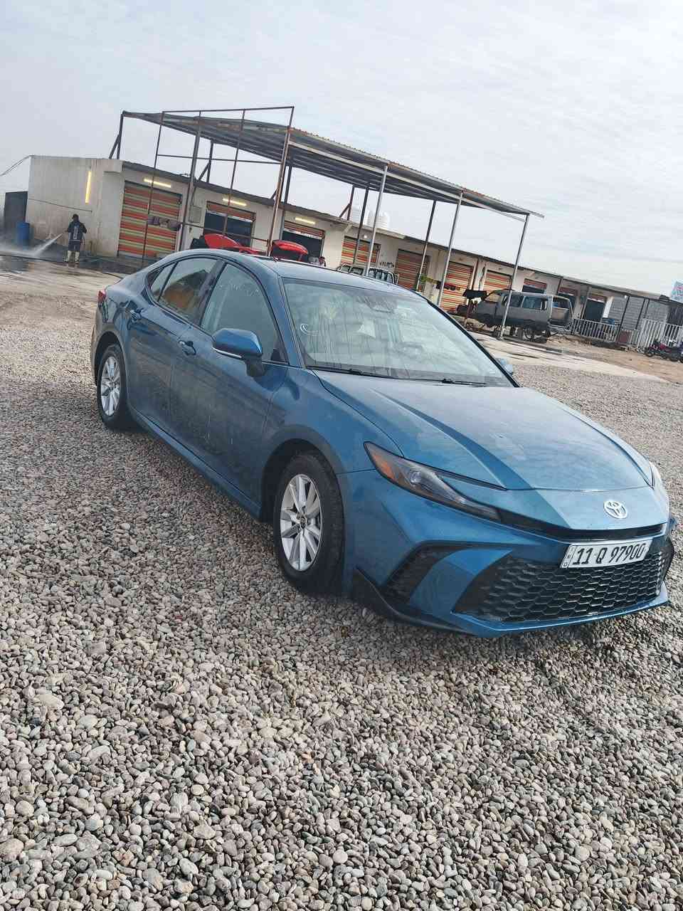 السلام عليكم
كامري 25 هايبرد Le 
ماشيه ٣٧ ك 
بيع او مراوس 
السعر ١٨٩ 
شباب محتاج فرق لذالك اريد مراوس
السياره بدون صبغ 
السياره نقصها فقط حساس تاير
