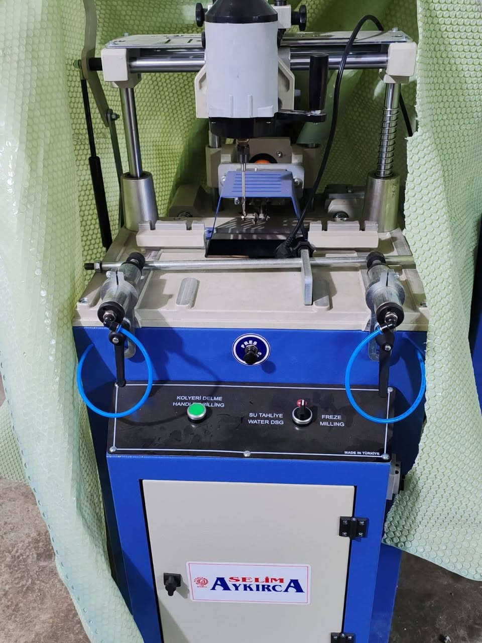 للبيع معمل بلاستيك جديد
***********
***********
