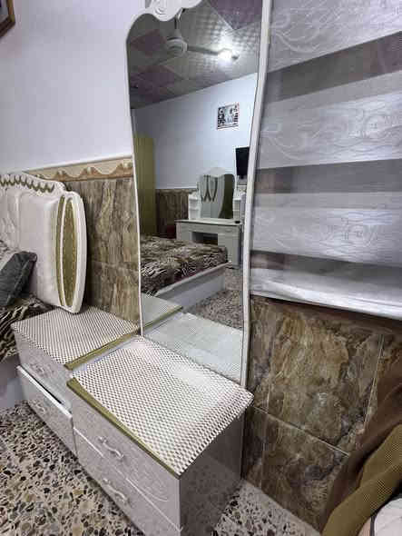 غرفه عدد 6 قطع السعر مناسب بيع مشتعجل ***********
