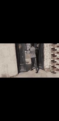 سلام عليكم عندي بيت ابحي الزهراء وره اسواق الدعمي الشارع الي ايروح عل الخيرات بطوريج نضيف بناء طابوك السكف صب اوطارمه او كراج متكون من استقبال أوصاله اوغرفه نوم إكبار ارضيه بورسلين اوكاشي مساحته 150سند25زراعي 
للبيع اوامراس أويرهم اقتصاد

بيت اكبر مساحه انطي فرق 
اوقطعه اكبر مساحه
اوقصد مقدمه 30 السعر الكلي 45 مع القصط
للاتصال واتساب او مراسله الصفحه ***********
