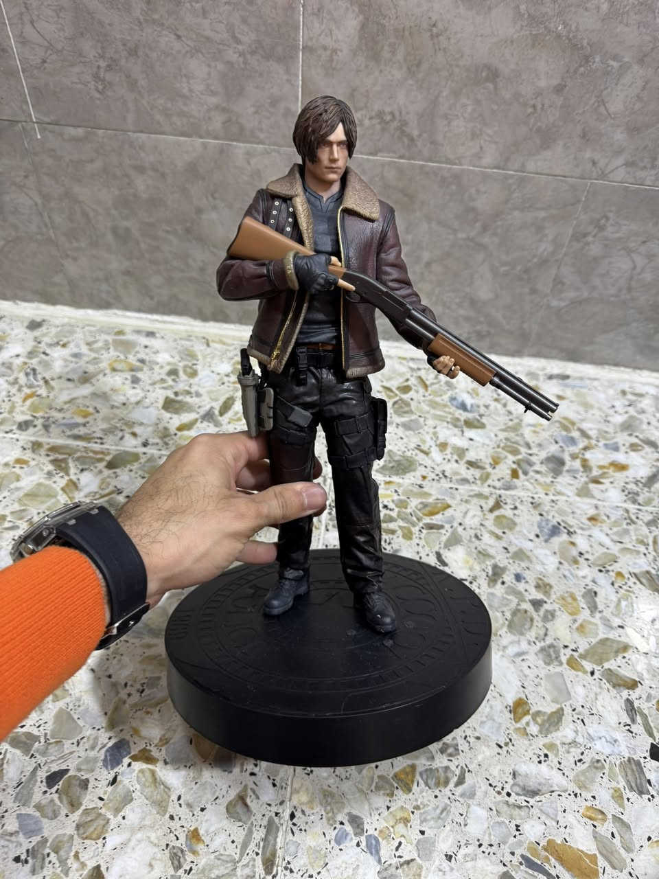 مرحبا حبايب . مجسمات اصليه امزون جديد (مجموعه ليون ) الجوكر المفصلي ثقيل كلش وستار ورس حجمين وفينون مفصلي ومجسم سبايدر مان جالس و5 قطع مفصليه صغيره هديه المجموع 8 مجسمات + 5 هديه اقل قطعه تنباع بـ 10 الاف (السعر على الخاص كلهن شلع ابيع) مكاني بغداد ***********
