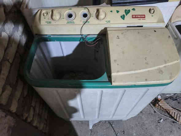 // تصفية المحل //
أغلفة غسالات نضيفات مابيهن كسرر بس بيهن ترااب .
حجم كبير وحجم وسط وصغير عوزهن بس مواطير .
الأسعار موجودة بل صور ..
مكاني الرميثه مقابيل بيت المحافظ 
*********** واتساب 
((  غراض مستعمله للبيع خل يراسلني ويدزلي الصوره والسعر يكون مناسب ))
