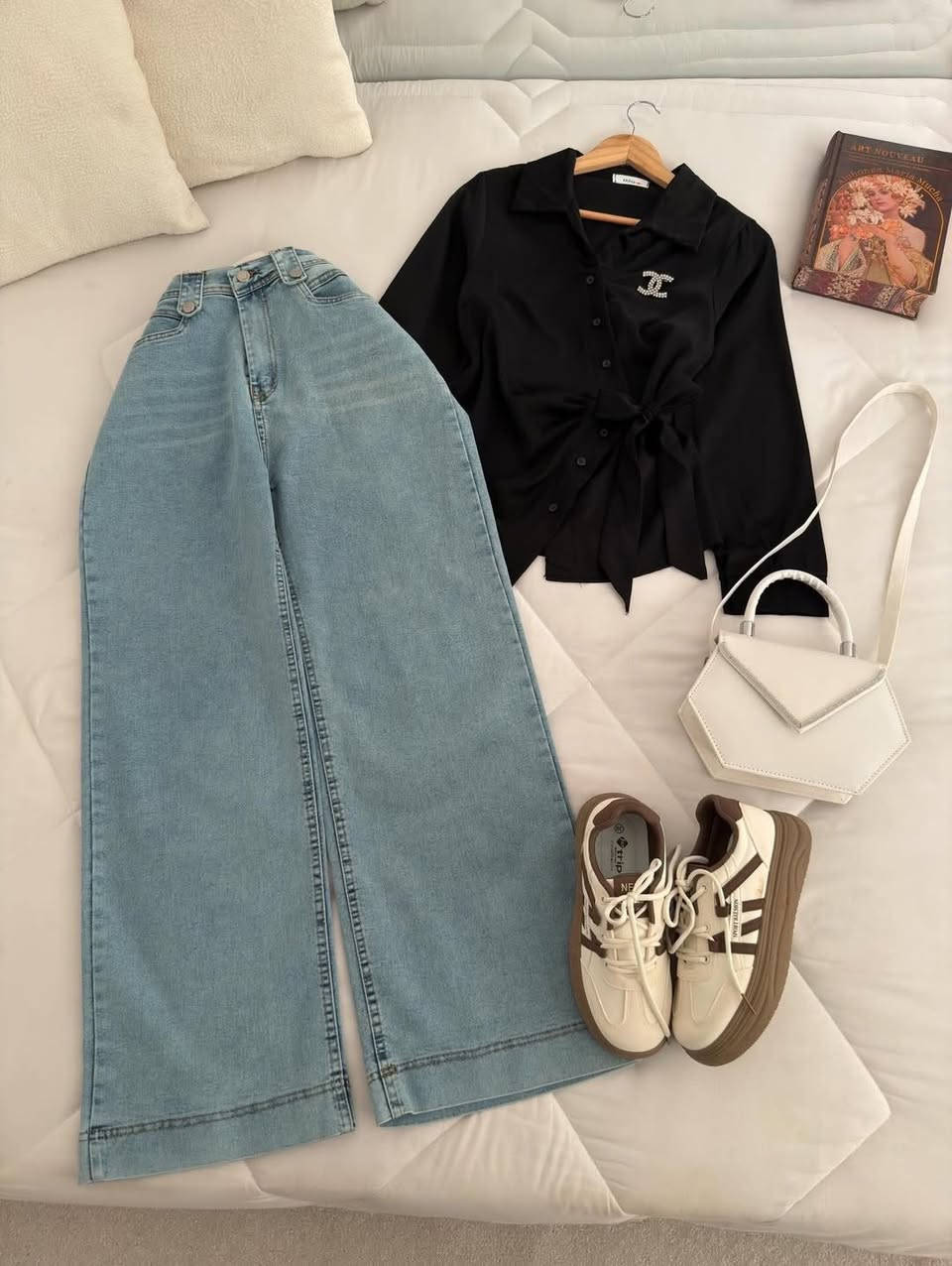 طقم قطعتين كشخة ومرتب يجنن 😍✨
اختيار مثالي للطلعات، الجامعة، والعمل

القميص تصميم أنيق وخامة مريحة يبرز جمال إطلالتج 🤍
والبنطلون ستايل عصري يعطيج لوك مرتب وكيوت بكل مكان 👑

📏 القياسات المتوفرة:
38 / 40 / 42 / 44 / 46 / 48

💰 الأسعار:
سعر القميص: 15 ألف
سعر البنطلون: 19 ألف

📩 للحجز والاستفسار مراسلتنا خاص
🚚 التوصيل متوفر لجميع المحافظات

⸻

#طقم_نسائي
#ملابس_نسائية
#ازياء
#موضة
#ستايل
اطلاله_انيقه
كشخة
ملابس_العراق
ازياء_العراق
طقم_قطعتين
بنطلون
قميص
ملابس_بنات
ترند
fashion
outfit
style
instafashion
explore
fyp
تيك_توك
انستقرام
متجر
تسوق
بغداد
توصيل


**إذا كنت صاحب هذا الإعلان وتريد حذفه لأي سبب، رجاءا أرسل رسالة إلى الدعم الفني**