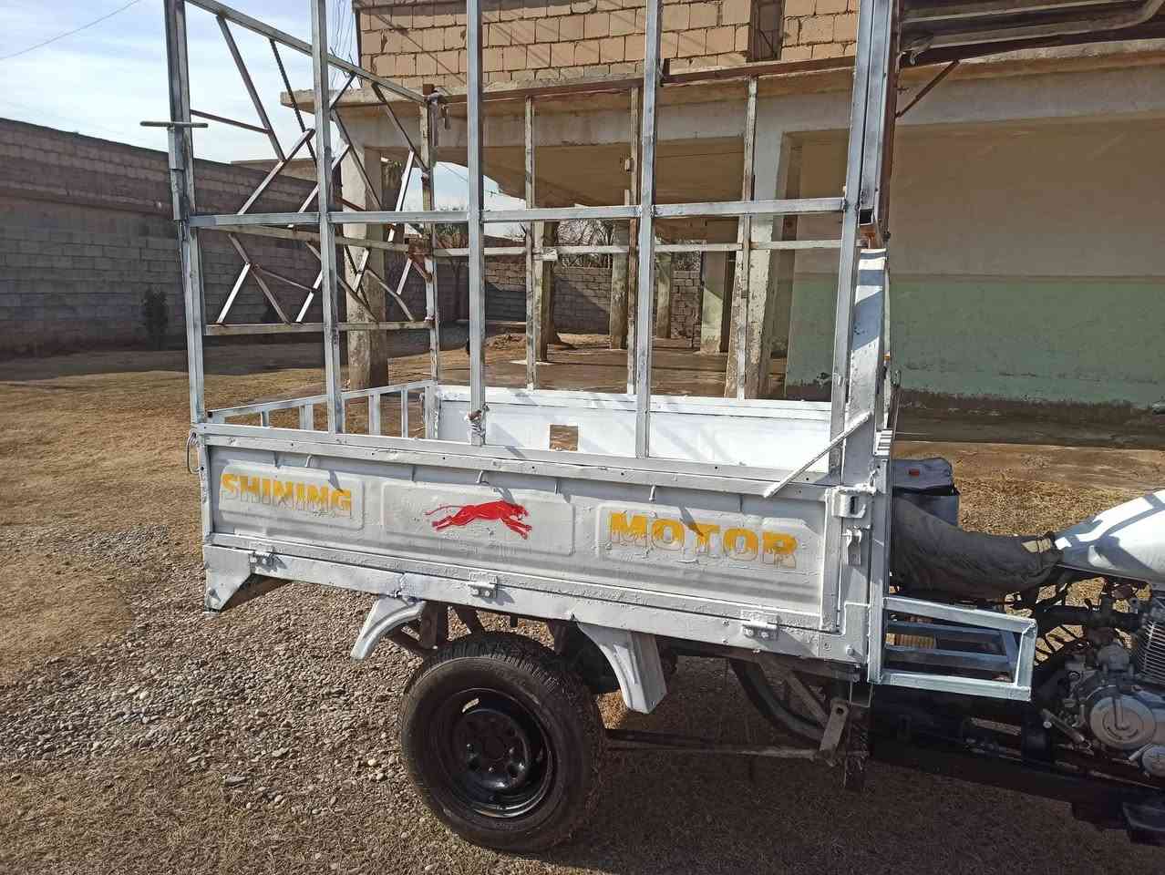 السلام عليكم ستوته للبيع موديل  2015 محرك ما مفتوح 2024كهربائيات كامله شرط الشاصي السعر 600بها مجال للطيبين مكان قريت العوسجة القيارة  شراي يتصل رجائا الي مو  شراي لا يبزعني وبس يسئل وتحياتي للجميع***********
