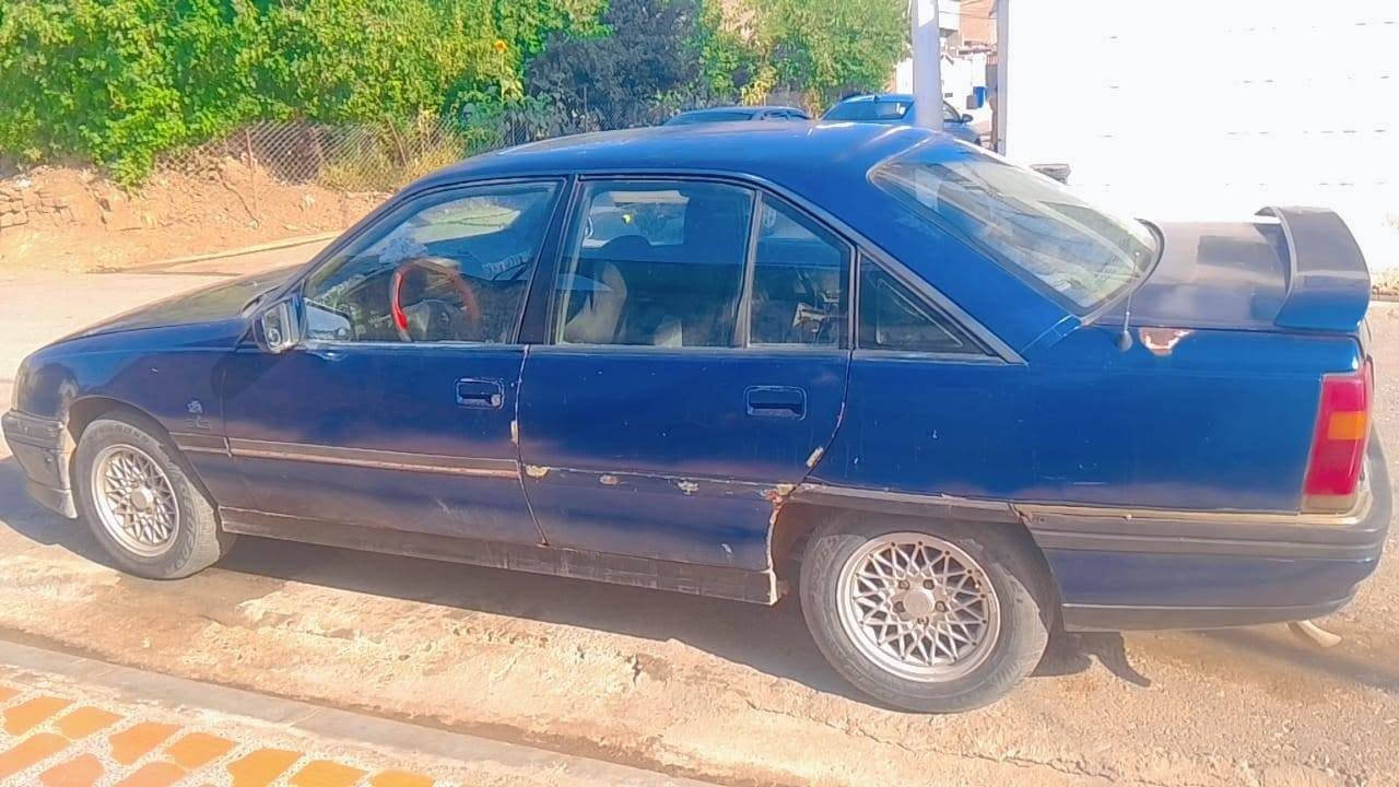اوبل اوميكا موديل 92 حجم 20 بلادي كير و محرك و اكسل شرط رقم الماني سنويه أخضر شرط التحويل من الشرعي  السياره جامات كهربائي سلايت كهربائي اربع تايات جديد السياره بدون حادث السعر(27) و بي مجال ***********
