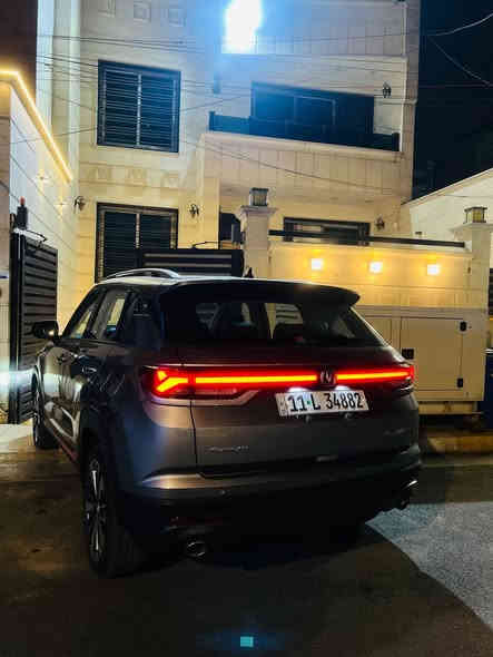 السلام عليكم
شانجان cs35 plus موديل 2025 ( البخيت)
استعمال شخصي ونظيفه جدا والسياره خاليه من اي حوادث  عدا رصعه حالوب خفيفه ما تبين في البنيد والتكمتين وشخط خفيف في الجاملغ الامامي الايمن والتبريد ممتاز جدا حتى في درجات الحراره العاليه سيارة اقتصاديه جدا وعمليه وقليله الاعطال ومناسبه للاستخدام اليومي والمسافات الطويلة ولا تحتاج اي مصاريف مكانها بغداد 
‏السياره ماشية (٣٠) الف كيلو متر
‏المواصفات 
‏🛑محرك 1400تيربو
‏🛑 وضعية قيادة رياضية
‏🛑 مقابض الابواب / كروم
‏🛑 مثبت سرعة ( كروز كونترول)مكابح ABS
‏🛑 نظام الكتروني لتوزيع القوى بالتساوي على العجلات الاربعة عند التوقف EBD
‏🛑 نظام للمساعدة اثناء النزول على منحدر HDS
‏🛑 قفل السيارة يفتح اوتوماتيكيا عند الاصطدام 
‏🛑 حساسات خلفية عدد 3 
‏🛑 نظام لتتبع ضعط الهواء في الاطارات
‏🛑 تشغيل عن بعد
‏🛑 قفل مركزي + مفتاح ذكي 
‏🛑 تحذير وتوقف تلقائي عند وجود سيارة 
‏🛑 سماعات ومكبرات صوت عدد ٦
‏🛑 اضواء اماميه واضواء خلفيه LED 
‏🛑 كشنات جلد 

 السعر : 22 مليون
‏🛑 ***********. 

‏
