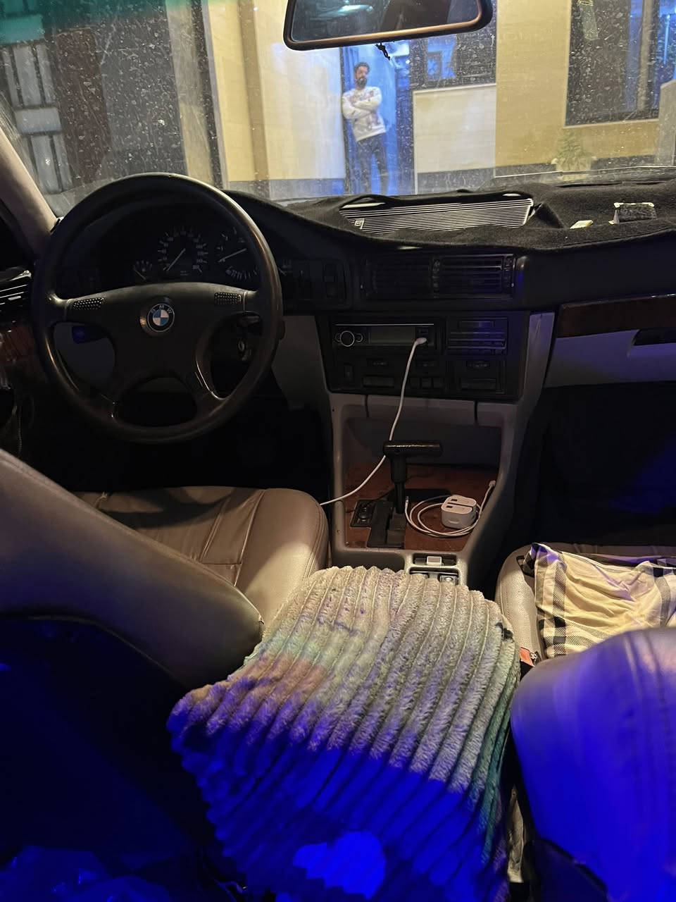 السلام عليكم بي ام موديل 1989مكفوله من حادث مصبوغه جماليه كير محرك مكفولات تبريد شغال نوع السياره 535مكان سياره سيديه السعر 45 وبيها مجال ***********
