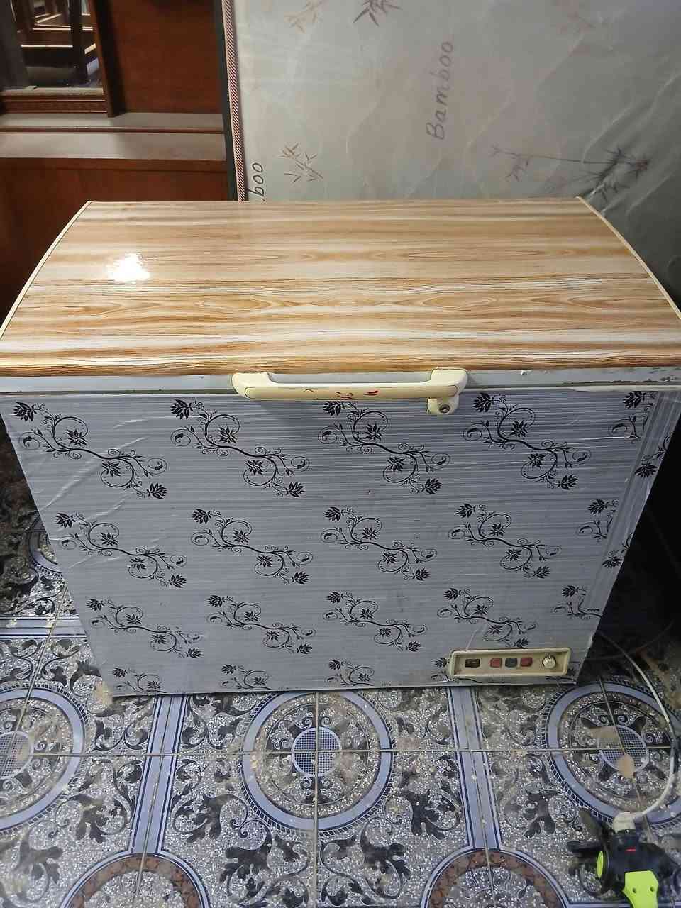 غراض مستعمله نظيفه جدا للبيع كلمن وسعره المراسله خاص او الاتصال ***********مكاني بغداد
