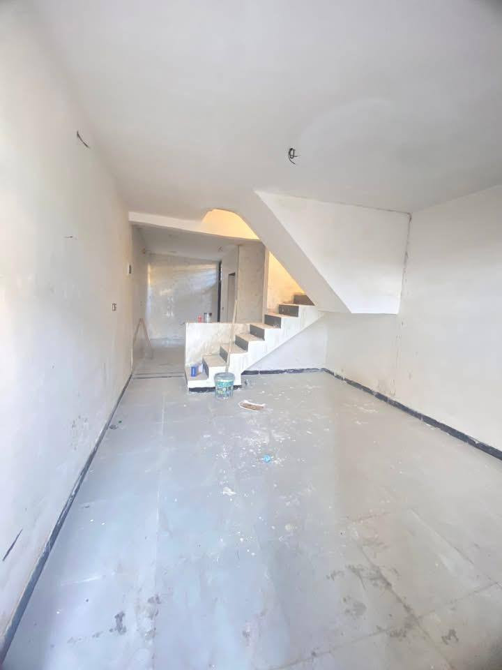 مشتمل للبيع مساحه 60 متر بسعر 45 مليون
يحتوي على طابقين غرفتين نوم كبار 
تستلم جاهز نقصه صبغ ومحجر 

يرهم قسط مقدمه 30 مليون وبشهر 500 الف

شارع 6 متر بناء بلوك 

موقع منطقة دوانم قرب حي التراث مقابيل 2 على 10 

***********متوفر واتس اب
