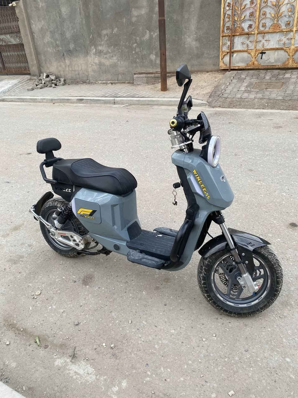 سلام عليكم دراجه شحن f1 للبيع دراجه كفاله من المدكر للمدكر الدراجه الجديده مالتها ب 950 صارلي 6 اشهر من ماخذها ومراوس هم اراوس شعندك نزل اي ستفسار راسلني واتس ماسنجر ما موجود واتس فقط رقمي ***********
