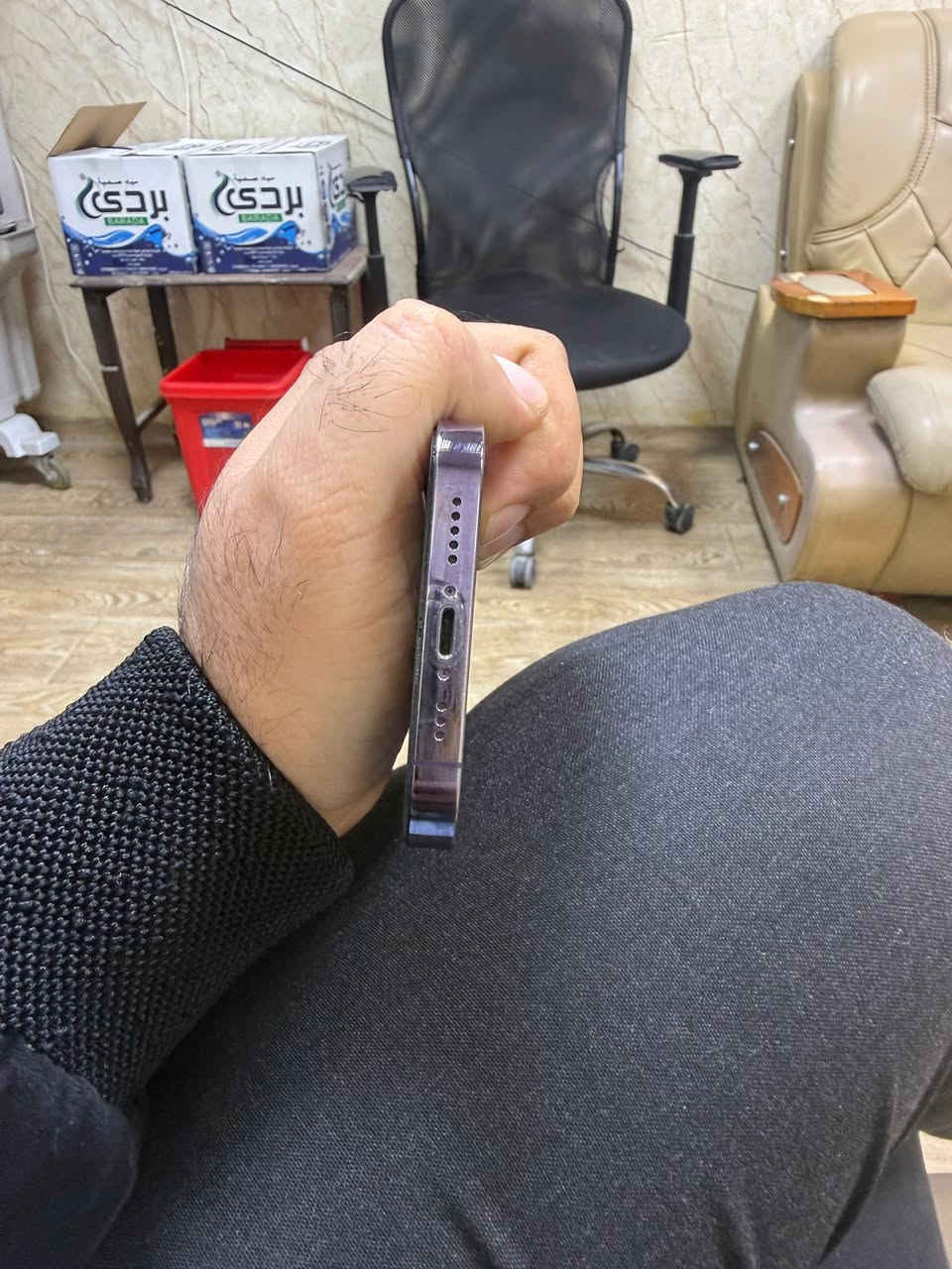 السلام عليكم ايفون 14 برو فقط ذاكرة 256 بطارية 81 جهاز ممفتوح ولا مصلح وكلش نظيف نسخة اليابان مراوس مع 15 برو او برو ماكس حته لو مبدل بطارية او ظهر مو مشكلة عنواني بغداد الاعظمية او بيع السعر قفل 650.000 متواجد خاص او واتساب ***********
